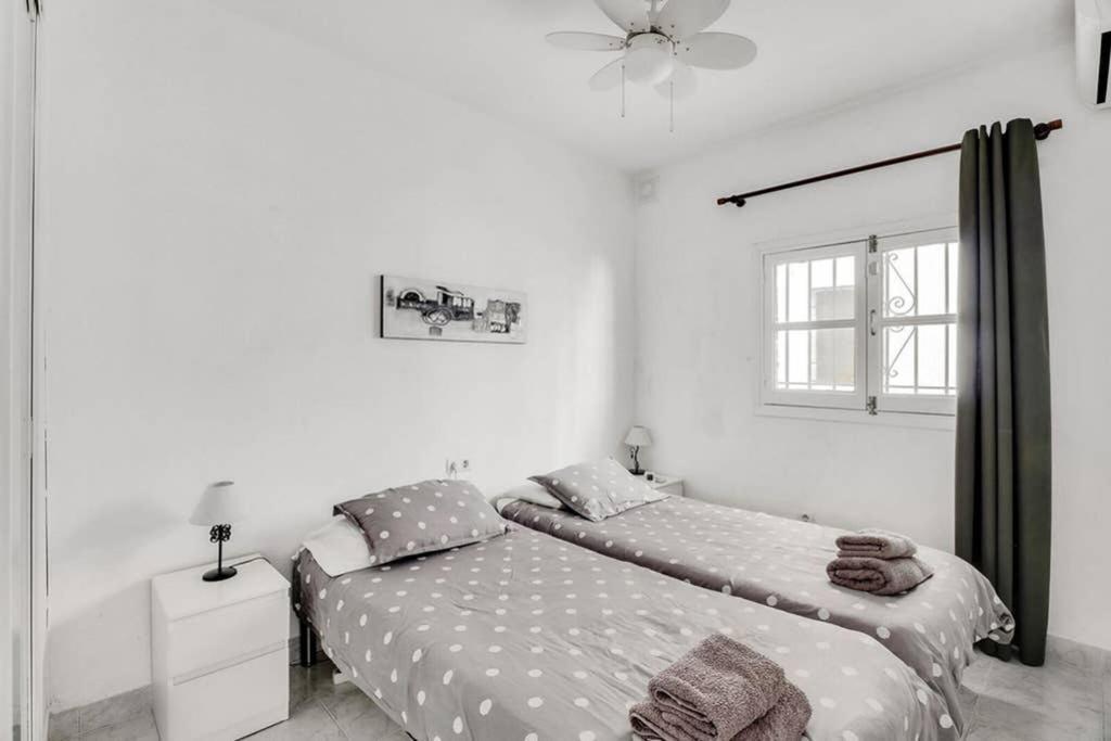 Capistrano Village, 1 Bedroom + Free Wi-Fi Нерха Екстер'єр фото