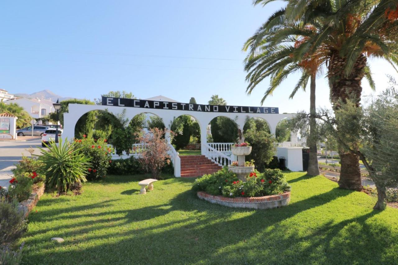Capistrano Village, 1 Bedroom + Free Wi-Fi Нерха Екстер'єр фото